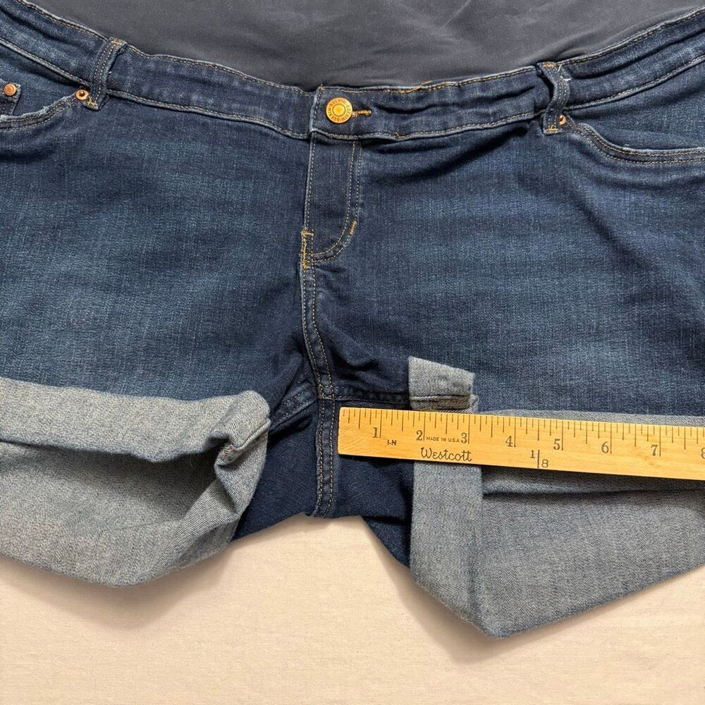 Lot of 2 Maternity Bottoms Size XL: denim shorts and black capris - Picture 8 of 15